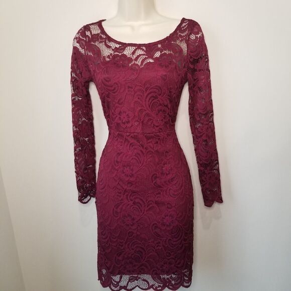 Burgundy lace dress  - Picture 1 of 7